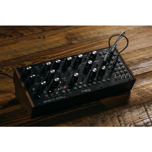 Moog Mother-32