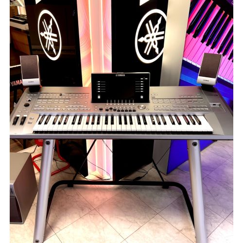 Yamaha Tyros 5 XXL + Lautsprecherset/Ständer/Tasche